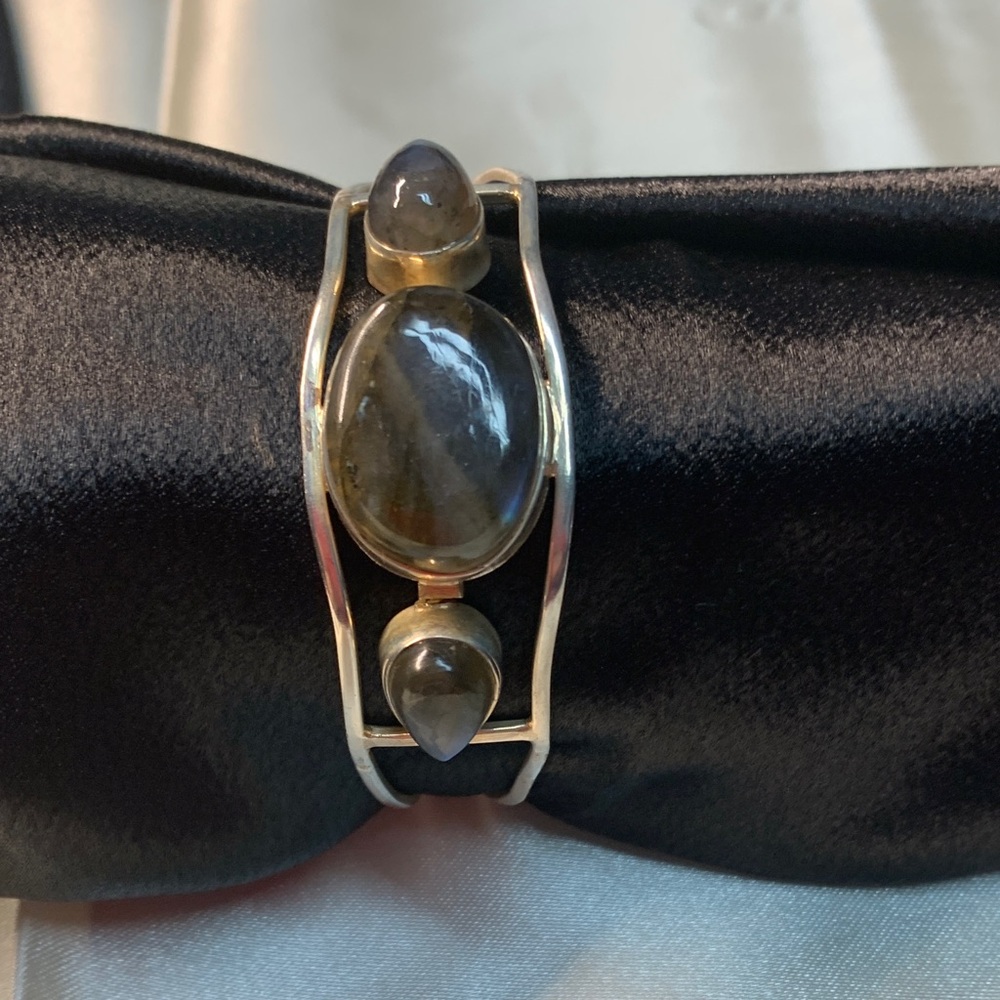 Sterling silver and Labradorite Women's cuff  Bracelet